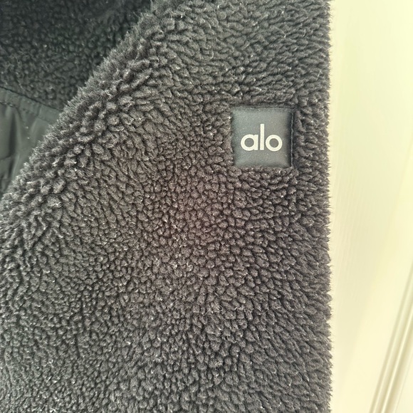 Alo Sherpa Jacket size s - Picture 3 of 8